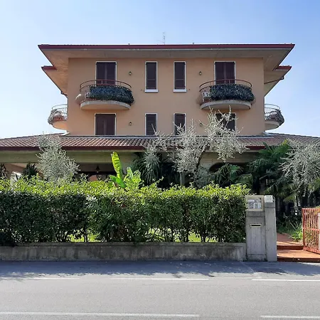 Chiara Hotel
